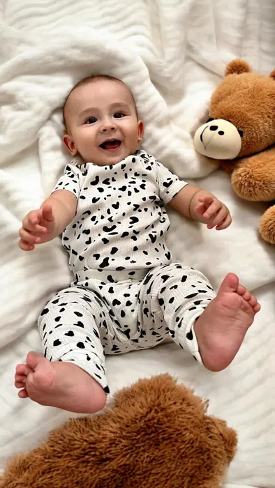 Black and white printed short-sleeve babywear set